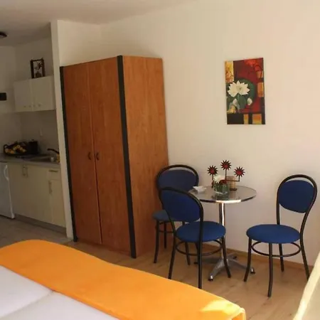 In With Balcony, Air Conditioning Wifi 4328-3 Apartment *
