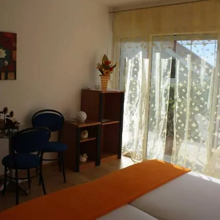 Apartment In With Balcony, Air Conditioning Wifi 4328-3